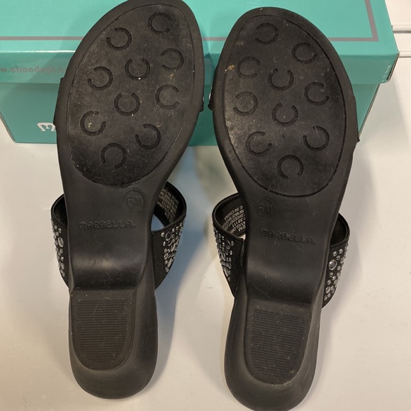 Marbella Sandals with Kitten Heel - Picture 4 of 4